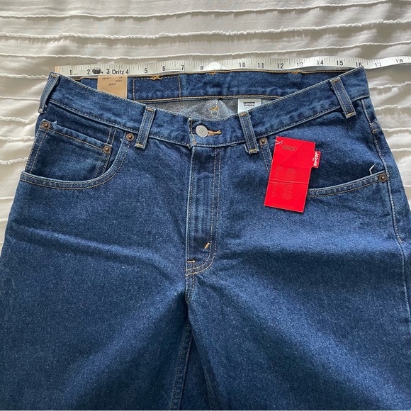 Vintage Levi’s 570 High Waist Baggy fit Jeans - Picture 5 of 12